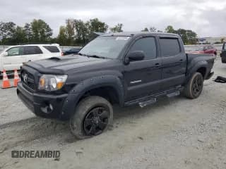 ✅ 2011 Toyota Tacoma • VIN: 5TFLU4EN5BX004763 • Lot: 82220995. Listed on Copart with 137,354 mi. Free auction sales archive from the USA and detailed vehicle history report at DreamBid. Image 1.