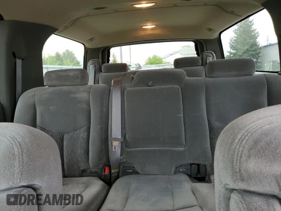 ✅ 2004 Chevrolet Suburban LT • VIN: 1GNFK16ZX4J170647 • Лот: 57300075. Опубликован ранее на Copart с пробегом 204 347 миль. Бесплатный доступ к архиву аукционных продаж из США и подробный отчёт об истории автомобиля на DreamBid. Изображение 10.