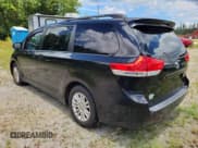 ✅ 2013 Toyota Sienna XLE AAS • VIN: 5TDYK3DC2DS397670 • Lot: 42716734. Wystawiony na IAAI z przebiegiem 284 806 mil. Bezpłatny archiwum sprzedaży aukcyjnych z USA i szczegółowy raport historii pojazdu na DreamBid. Zdjęcie 3.