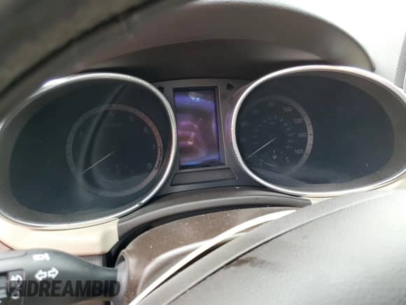 ✅ 2018 Hyundai Santa Fe 2.4L • VIN: 5XYZU3LB5JG537680 • Lot: 62268272. Wystawiony na Copart z przebiegiem Nie podano mil. Skorzystaj z bezpłatnego archiwum sprzedaży aukcyjnych z USA i zobacz szczegółowy raport historii pojazdu na DreamBid. Zdjęcie 8.