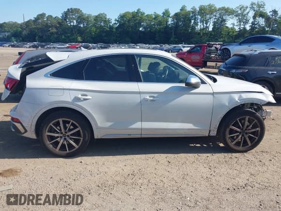 ✅ 2023 Audi SQ5 Sportback Premium Plus • VIN: WA124AFY3P2110694 • Лот: 42551929. Опубликован ранее на IAAI с пробегом 19 050 миль. Бесплатный доступ к архиву аукционных продаж из США и подробный отчёт об истории автомобиля на DreamBid. Изображение 13.