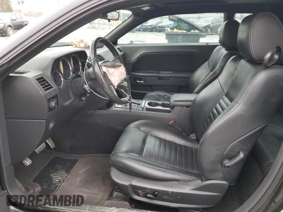 ✅ 2010 Dodge Challenger R/T • VIN: 2B3CJ5DT8AH322704 • Lot: 40878624. Wystawiony na Copart z przebiegiem 111 085 mil. Bezpłatny archiwum sprzedaży aukcyjnych z USA i szczegółowy raport historii pojazdu na DreamBid. Zdjęcie 7.