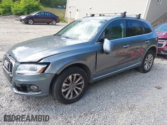 ✅ 2015 Audi Q5 Premium • VIN: WA1CFAFP8FA074592 • Lot: 43136529. Wystawiony na IAAI z przebiegiem 91 633 mil. Bezpłatny archiwum sprzedaży aukcyjnych z USA i szczegółowy raport historii pojazdu na DreamBid. Zdjęcie 17.