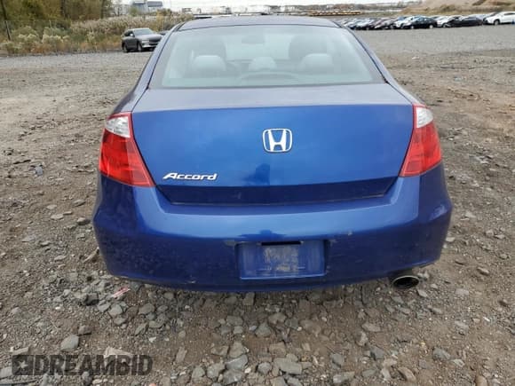 ✅ 2010 Honda Accord LX-S • VIN: 1HGCS1B35AA012422 • Lot: 90503355. Listed on Copart with 104,901 mi. Free auction sales archive from the USA and detailed vehicle history report at DreamBid. Image 6.