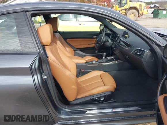 ✅ 2020 BMW 2 Series 230i • VIN: WBA2J1C05L7E46857 • Lot: 43782255. Listed on IAAI with 57,840 mi. Free auction sales archive from the USA and detailed vehicle history report at DreamBid. Image 5.