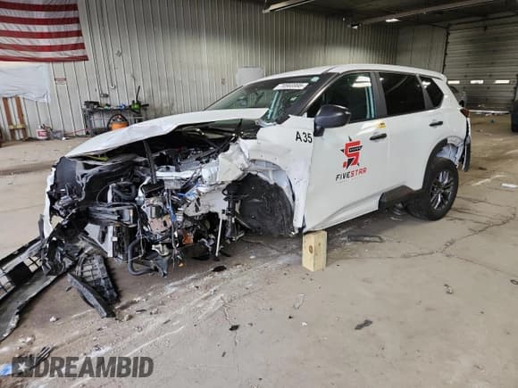 ✅ 2025 Nissan Rogue S • VIN: 5N1BT3AB7SC774289 • Lot: 70583995. Wystawiony na Copart z przebiegiem Nie podano. Bezpłatny archiwum sprzedaży aukcyjnych z USA i szczegółowy raport historii pojazdu na DreamBid. Zdjęcie 1.