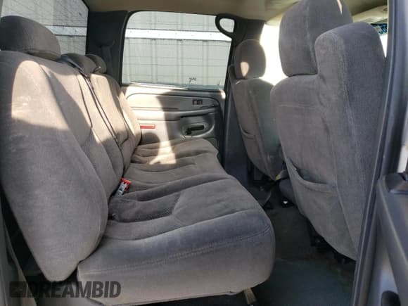 ✅ 2006 Chevrolet Silverado 2500HD Work Truck • VIN: 1GCHC23U46F164247 • Лот: 45754555. Опубликован ранее на Copart с пробегом 259 121 миль. Бесплатный доступ к архиву аукционных продаж из США и подробный отчёт об истории автомобиля на DreamBid. Изображение 10.