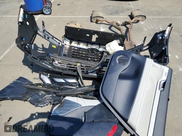 2025 Hyundai Palisade Calligraphy with VIN KM8R74GE9SU869943, listed as a Copart auction lot 54601985 with 4,207 mi miles and Salvage title. Bid and sale history available at DreamBid. Image 13.