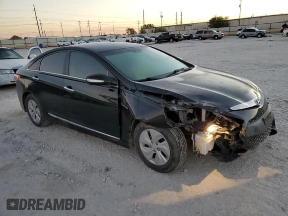 ✅ 2013 Hyundai Sonata Limited • VIN: KMHEC4A41DA099851 • Lot: 72219304. Listed on Copart with 123,459 mi. Free auction sales archive from the USA and detailed vehicle history report at DreamBid. Image 4.