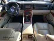 ✅ 2007 Jeep Commander Limited • VIN: 1J8HG58P97C573381 • Лот: 81005825. Опубликован ранее на Copart с пробегом 131 296 миль. Бесплатный доступ к архиву аукционных продаж из США и подробный отчёт об истории автомобиля на DreamBid. Изображение 8.