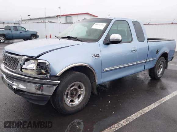 ✅ 1998 Ford F-150 • VIN: 1FTZX1762WKB76211 • Lot: 41518425. Wystawiony na IAAI z przebiegiem 265 987 mil. Bezpłatny archiwum sprzedaży aukcyjnych z USA i szczegółowy raport historii pojazdu na DreamBid. Zdjęcie 2.