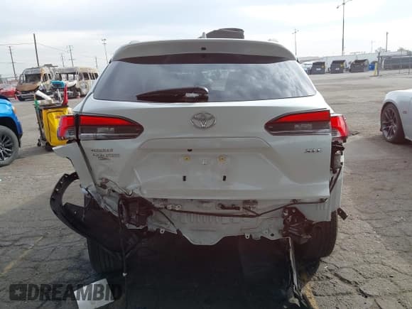 ✅ 2024 Toyota Corolla Cross XLE • VIN: 7MUDAAAG9RV095772 • Lot: 43682010. Listed on IAAI with 16,287 mi. Free auction sales archive from the USA and detailed vehicle history report at DreamBid. Image 15.