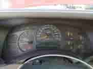 ✅ 2006 GMC Sierra 1500 SLE1 • VIN: 2GTEK13T761196981 • Lot: 66926015. Wystawiony na Copart z przebiegiem 259 957 mil. Bezpłatny archiwum sprzedaży aukcyjnych z USA i szczegółowy raport historii pojazdu na DreamBid. Zdjęcie 9.