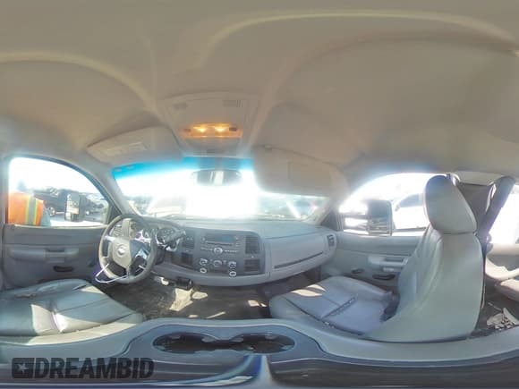 ✅ 2008 Chevrolet Silverado 2500HD Work Truck • VIN: 1GCHC29K28E173673 • Lot: 58024315. Wystawiony na Copart z przebiegiem 229 001 mil. Bezpłatny archiwum sprzedaży aukcyjnych z USA i szczegółowy raport historii pojazdu na DreamBid. Zdjęcie 14.