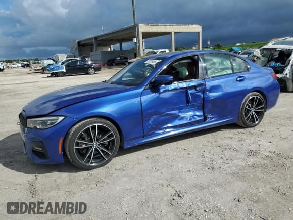 ✅ 2022 BMW 3 Series 330i • VIN: 3MW5R1J04N8C23765 • Lot: 85726465. Listed on Copart with 44,951 mi. Free auction sales archive from the USA and detailed vehicle history report at DreamBid. Image 1.