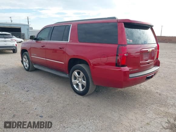 ✅ 2015 Chevrolet Suburban LT • VIN: 1GNSKJKC9FR146943 • Lot: 42941037. Wystawiony na IAAI z przebiegiem 250 883 mil. Bezpłatny archiwum sprzedaży aukcyjnych z USA i szczegółowy raport historii pojazdu na DreamBid. Zdjęcie 3.