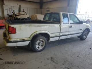 ✅ 1995 Chevrolet S-10 LS • VIN: 1GCCS1943S8229540 • Лот: 88562585. Опубликован ранее на Copart с пробегом 253 221 миль. Бесплатный доступ к архиву аукционных продаж из США и подробный отчёт об истории автомобиля на DreamBid. Изображение 3.
