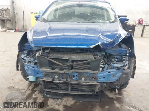 ✅ 2019 Ford Escape Titanium • VIN: 1FMCU9J93KUA16820 • Lot: 43506252. Wystawiony na IAAI z przebiegiem 68 916 mil. Bezpłatny archiwum sprzedaży aukcyjnych z USA i szczegółowy raport historii pojazdu na DreamBid. Zdjęcie 6.