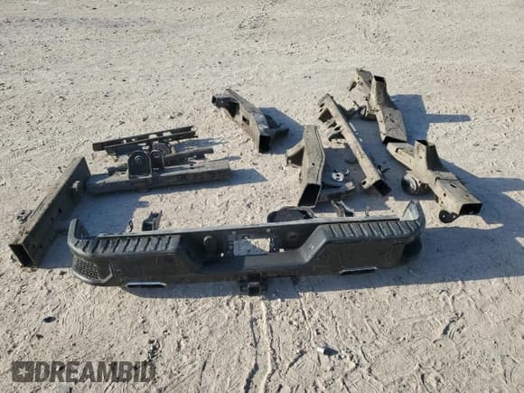 ✅ 2019 GMC Sierra 1500 • VIN: TRUCKBEDNLY123 • Лот: 52563465. Опубликован ранее на Copart с пробегом Не указан. Бесплатный доступ к архиву аукционных продаж из США и подробный отчёт об истории автомобиля на DreamBid. Изображение 12.