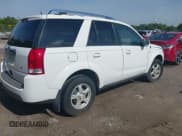 ✅ 2006 Saturn VUE • VIN: 5GZCZ534X6S900267 • Lot: 42439762. Wystawiony na IAAI z przebiegiem 170 198 mil. Bezpłatny archiwum sprzedaży aukcyjnych z USA i szczegółowy raport historii pojazdu na DreamBid. Zdjęcie 4.