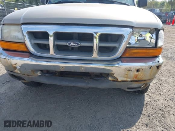 ✅ 2000 Ford Ranger XL • VIN: 1FTZR15V0YPB30483 • Lot: 43247063. Wystawiony na IAAI z przebiegiem 180 594 mil. Bezpłatny archiwum sprzedaży aukcyjnych z USA i szczegółowy raport historii pojazdu na DreamBid. Zdjęcie 15.