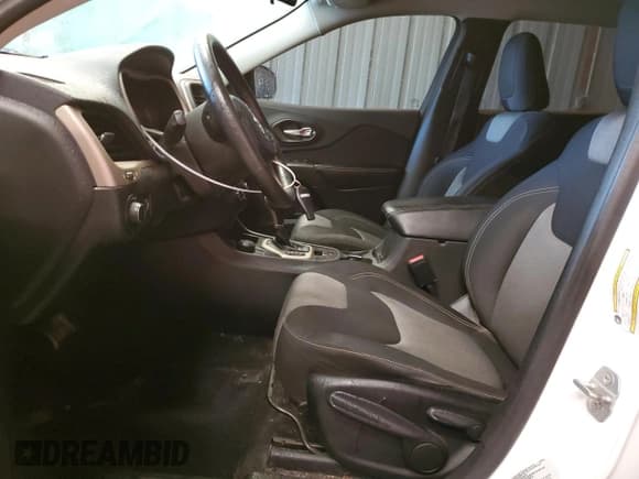 ✅ 2015 Jeep Cherokee Sport • VIN: 1C4PJMAB5FW545426 • Lot: 74191094. Listed on Copart with 152,508 mi. Free auction sales archive from the USA and detailed vehicle history report at DreamBid. Image 7.