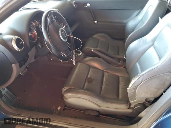 ✅ 2003 Audi TT • VIN: TRUTC28N731009718 • Lot: 82021075. Listed on Copart with 70,262 mi. Free auction sales archive from the USA and detailed vehicle history report at DreamBid. Image 7.