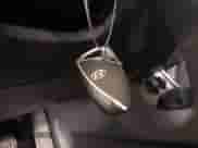 2017 Hyundai Santa Fe 2.0T z VIN 5XYZUDLA4HG424259, wystawiony jako IAAI lot #42657783 z przebiegiem 213 040 mil mil oraz . Historia ofert i sprzedaży dostępna na DreamBid. Obrazek 11.