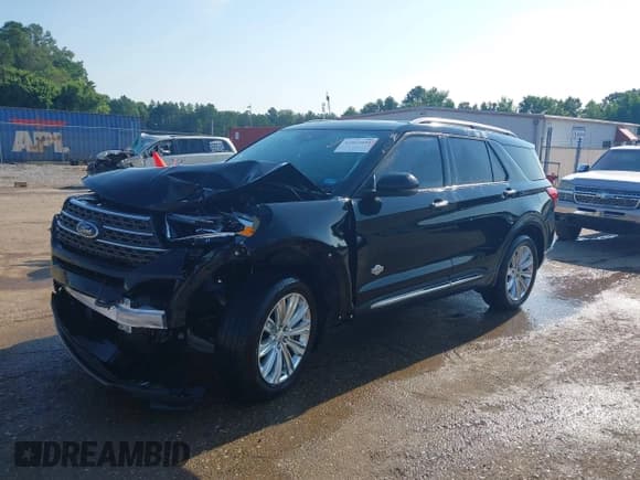 ✅ 2023 Ford Explorer King Ranch • VIN: 1FM5K7LC4PGB17575 • Lot: 42465498. Wystawiony na IAAI z przebiegiem 24 132 mil. Bezpłatny archiwum sprzedaży aukcyjnych z USA i szczegółowy raport historii pojazdu na DreamBid. Zdjęcie 21.