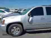 2014 Chevrolet Suburban LT z VIN 1GNSCJE0XER124222, wystawiony jako IAAI lot #41994798 z przebiegiem 268 836 mil mil oraz . Historia ofert i sprzedaży dostępna na DreamBid. Obrazek 21.