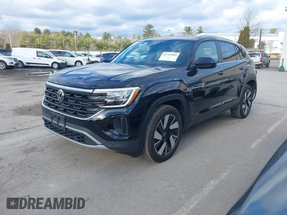 ✅ 2025 Volkswagen Atlas SE • VIN: 1V2HE2CA1SC228030 • Lot: 43715964. Listed on IAAI with 11,326 mi. Free auction sales archive from the USA and detailed vehicle history report at DreamBid. Image 18.