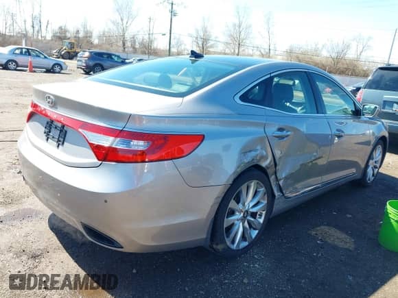 2013 Hyundai Azera с VIN KMHFH4JG3DA220430, выставлен на аукционе IAAI как лот 41805191 с пробегом 101 610 миль миль и . История ставок и продаж доступна на DreamBid. Изображение 4.
