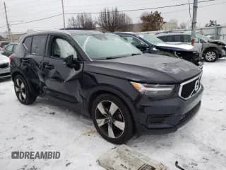 ✅ 2020 Volvo XC40 Momentum • VIN: YV4162UKXL2181611 • Lot: 72643092. Wystawiony na Copart z przebiegiem 39 469 mil. Bezpłatny archiwum sprzedaży aukcyjnych z USA i szczegółowy raport historii pojazdu na DreamBid. Zdjęcie 4.
