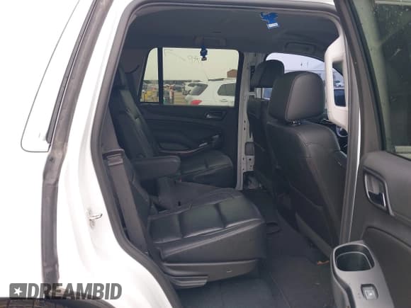 ✅ 2020 Chevrolet Tahoe LT • VIN: 1GNSCBKC4LR140921 • Lot: 42257562. Wystawiony na IAAI z przebiegiem 62 161 mil. Bezpłatny archiwum sprzedaży aukcyjnych z USA i szczegółowy raport historii pojazdu na DreamBid. Zdjęcie 8.