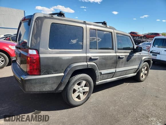 ✅ 2006 Jeep Commander • VIN: 1J8HH48K96C353474 • Lot: 86706875. Listed on Copart with 186,891 mi. Free auction sales archive from the USA and detailed vehicle history report at DreamBid. Image 3.