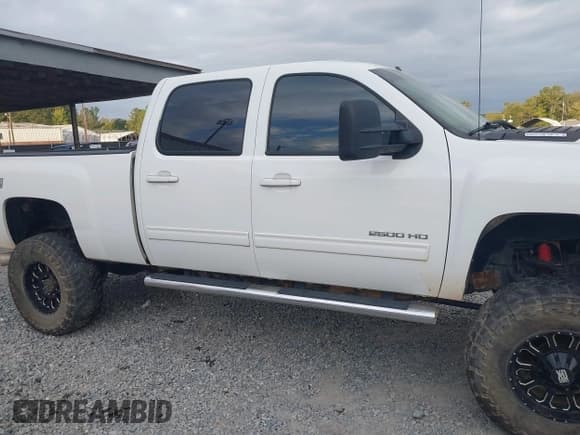 ✅ 2013 Chevrolet Silverado 2500HD LTZ • VIN: 1GC1KYE83DF108790 • Лот: 43396484. Опубликован ранее на IAAI с пробегом 194 275 миль. Бесплатный доступ к архиву аукционных продаж из США и подробный отчёт об истории автомобиля на DreamBid. Изображение 13.