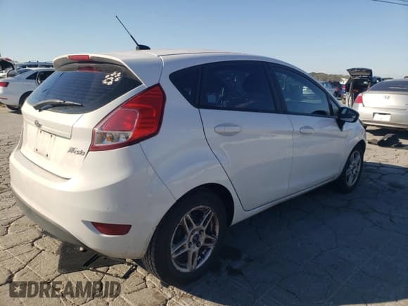 ✅ 2017 Ford Fiesta SE • VIN: 3FADP4EJ9HM131965 • Lot: 89544025. Wystawiony na Copart z przebiegiem 169 360 mil. Bezpłatny archiwum sprzedaży aukcyjnych z USA i szczegółowy raport historii pojazdu na DreamBid. Zdjęcie 3.