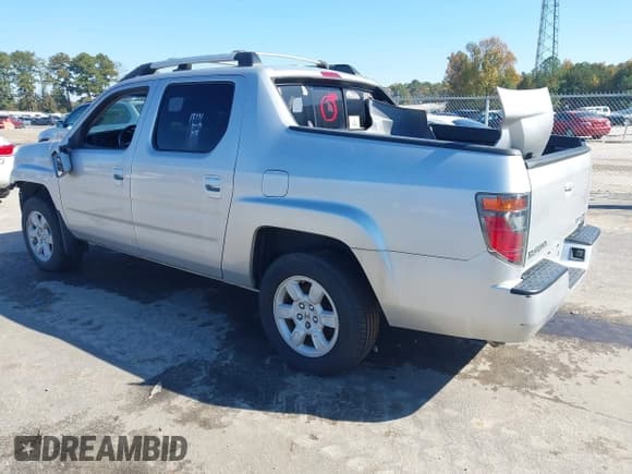✅ 2006 Honda Ridgeline RTL • VIN: 2HJYK16546H546208 • Lot: 43567939. Listed on IAAI with 206,460 mi. Free auction sales archive from the USA and detailed vehicle history report at DreamBid. Image 3.