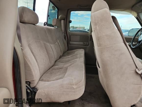 ✅ 2001 Chevrolet Silverado 2500HD LS • VIN: 1GCHK29G21E266441 • Лот: 81143835. Опубликован ранее на Copart с пробегом Не указан. Бесплатный доступ к архиву аукционных продаж из США и подробный отчёт об истории автомобиля на DreamBid. Изображение 10.