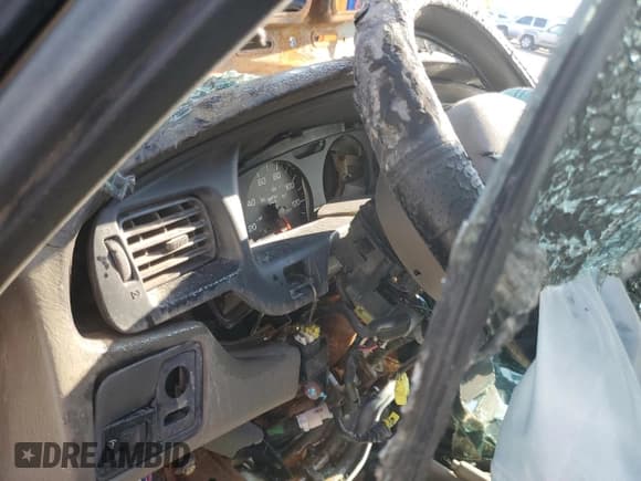 ✅ 2001 Nissan Altima GXE • VIN: 1N4DL01D41C115720 • Lot: 70914005. Listed on Copart with Not provided. Free auction sales archive from the USA and detailed vehicle history report at DreamBid. Image 9.