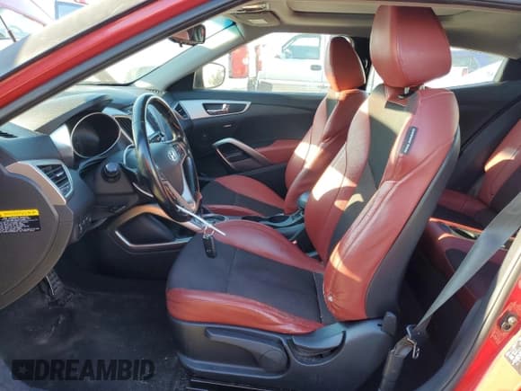 ✅ 2014 Hyundai Veloster • VIN: KMHTC6AD6EU194229 • Lot: 41686795. Wystawiony na Copart z przebiegiem Nie podano. Bezpłatny archiwum sprzedaży aukcyjnych z USA i szczegółowy raport historii pojazdu na DreamBid. Zdjęcie 7.