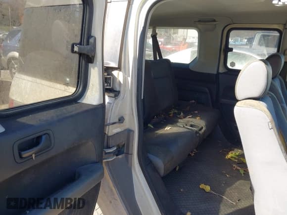 ✅ 2005 Honda Element EX • VIN: 5J6YH18605L001417 • Lot: 43541325. Listed on IAAI with 284,144 mi. Free auction sales archive from the USA and detailed vehicle history report at DreamBid. Image 8.