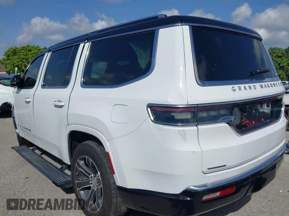 ✅ 2023 Jeep Grand Wagoneer • VIN: 1C4SJVEJ7PS570435 • Лот: 42289466. Опубликован ранее на IAAI с пробегом Не указан. Бесплатный доступ к архиву аукционных продаж из США и подробный отчёт об истории автомобиля на DreamBid. Изображение 3.