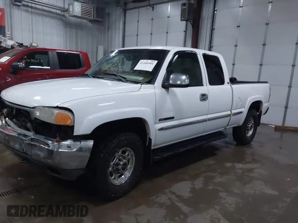 ✅ 2000 GMC Sierra 2500 SLE • VIN: 1GTGK29U5YZ195420 • Lot: 41440301. Wystawiony na IAAI z przebiegiem 212 149 mil. Bezpłatny archiwum sprzedaży aukcyjnych z USA i szczegółowy raport historii pojazdu na DreamBid. Zdjęcie 18.