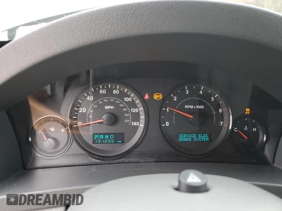 ✅ 2005 Jeep Grand Cherokee Laredo • VIN: 1J4GR48K25C586279 • Lot: 92509965. Listed on Copart with 131,255 mi. Free auction sales archive from the USA and detailed vehicle history report at DreamBid. Image 9.