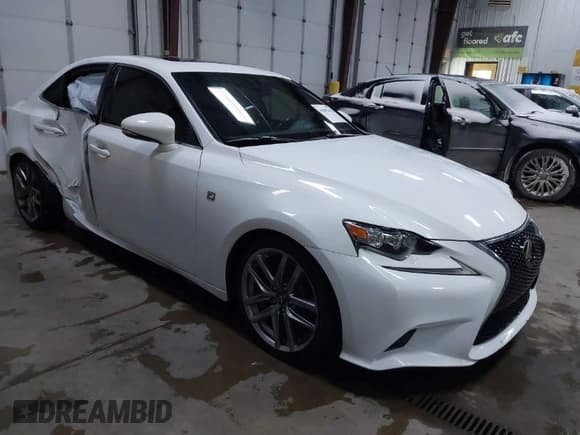 ✅ 2014 Lexus IS 350 • VIN: JTHCE1D2XE5003044 • Lot: 41005435. Wystawiony na IAAI z przebiegiem 131 817 mil. Bezpłatny archiwum sprzedaży aukcyjnych z USA i szczegółowy raport historii pojazdu na DreamBid. Zdjęcie 1.
