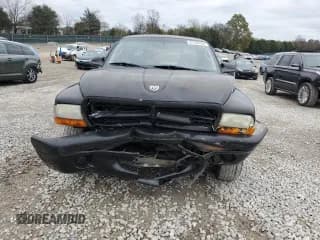 ✅ 2002 Dodge Dakota • VIN: 1B7GL12X42S530775 • Lot: 81106564. Wystawiony na Copart z przebiegiem 197 366 mil. Bezpłatny archiwum sprzedaży aukcyjnych z USA i szczegółowy raport historii pojazdu na DreamBid. Zdjęcie 5.