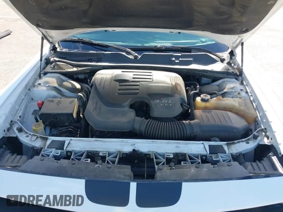 ✅ 2017 Dodge Challenger SXT • VIN: 2C3CDZAG5HH640055 • Lot: 43592589. Wystawiony na IAAI z przebiegiem 127 512 mil. Bezpłatny archiwum sprzedaży aukcyjnych z USA i szczegółowy raport historii pojazdu na DreamBid. Zdjęcie 10.