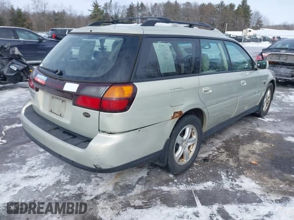 ✅ 2004 Subaru Legacy Outback L.L. Bean • VIN: 4S3BH806547637726 • Lot: 41595201. Wystawiony na IAAI z przebiegiem 204 828 mil. Bezpłatny archiwum sprzedaży aukcyjnych z USA i szczegółowy raport historii pojazdu na DreamBid. Zdjęcie 4.