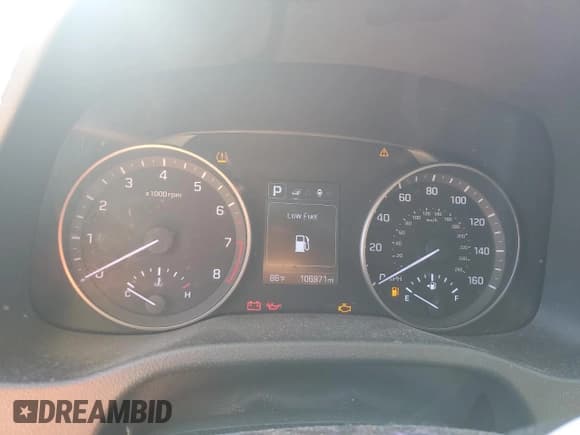 ✅ 2018 Hyundai Elantra SEL • VIN: KMHD84LF7JU703926 • Lot: 86318955. Listed on Copart with 106,971 mi. Free auction sales archive from the USA and detailed vehicle history report at DreamBid. Image 9.